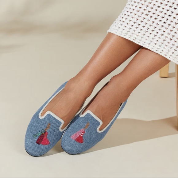 VIVAIA Round-Toe Embroidered Loafers - Picture 2 of 6